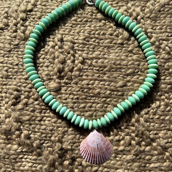 HOT LAVA 'MELASTI' SHELL NECKLACE - AZURE / MINT - Picture 6 of 7
